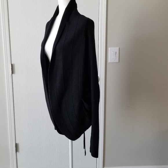 Lululemon transformation wrap Cardigan - Picture 7 of 8